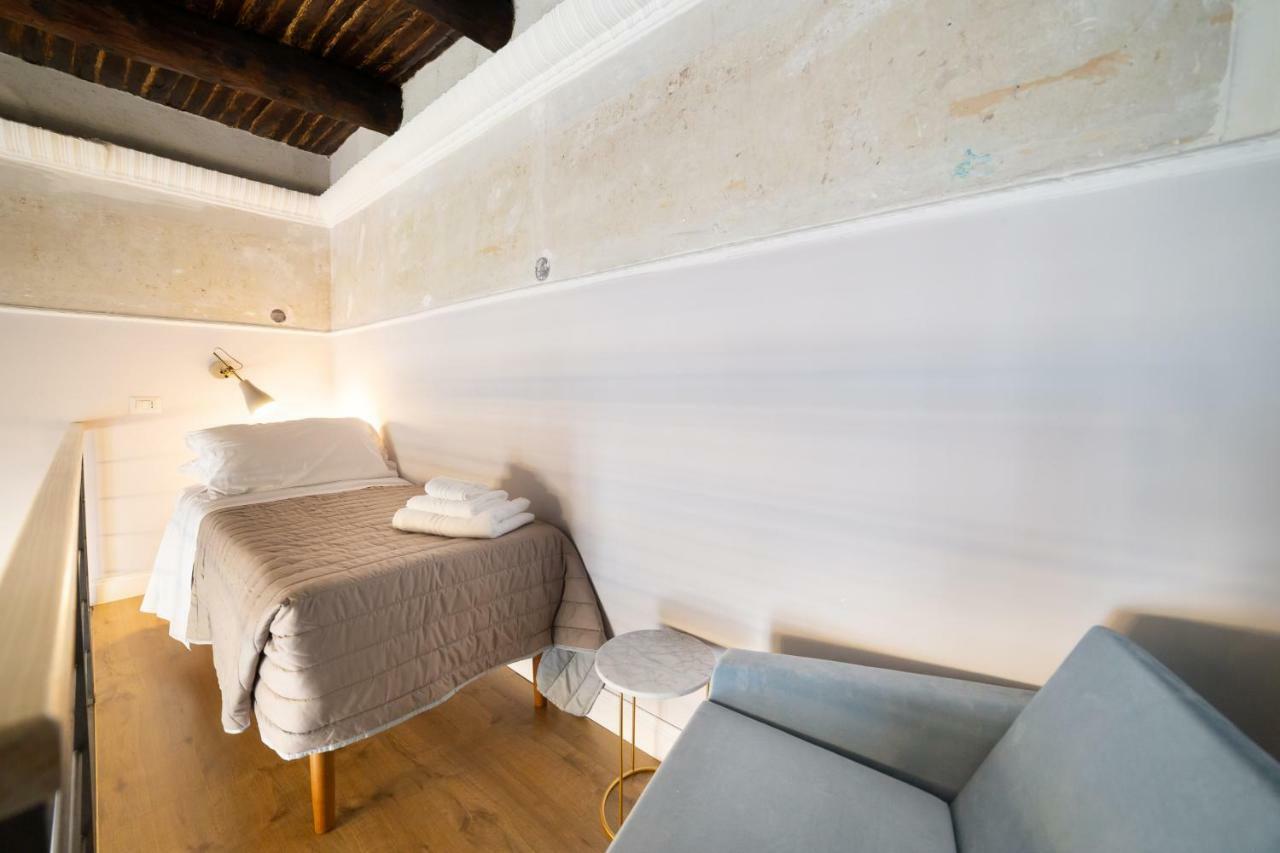 The Duomo House By House In Naples Bed & Breakfast Exterior photo