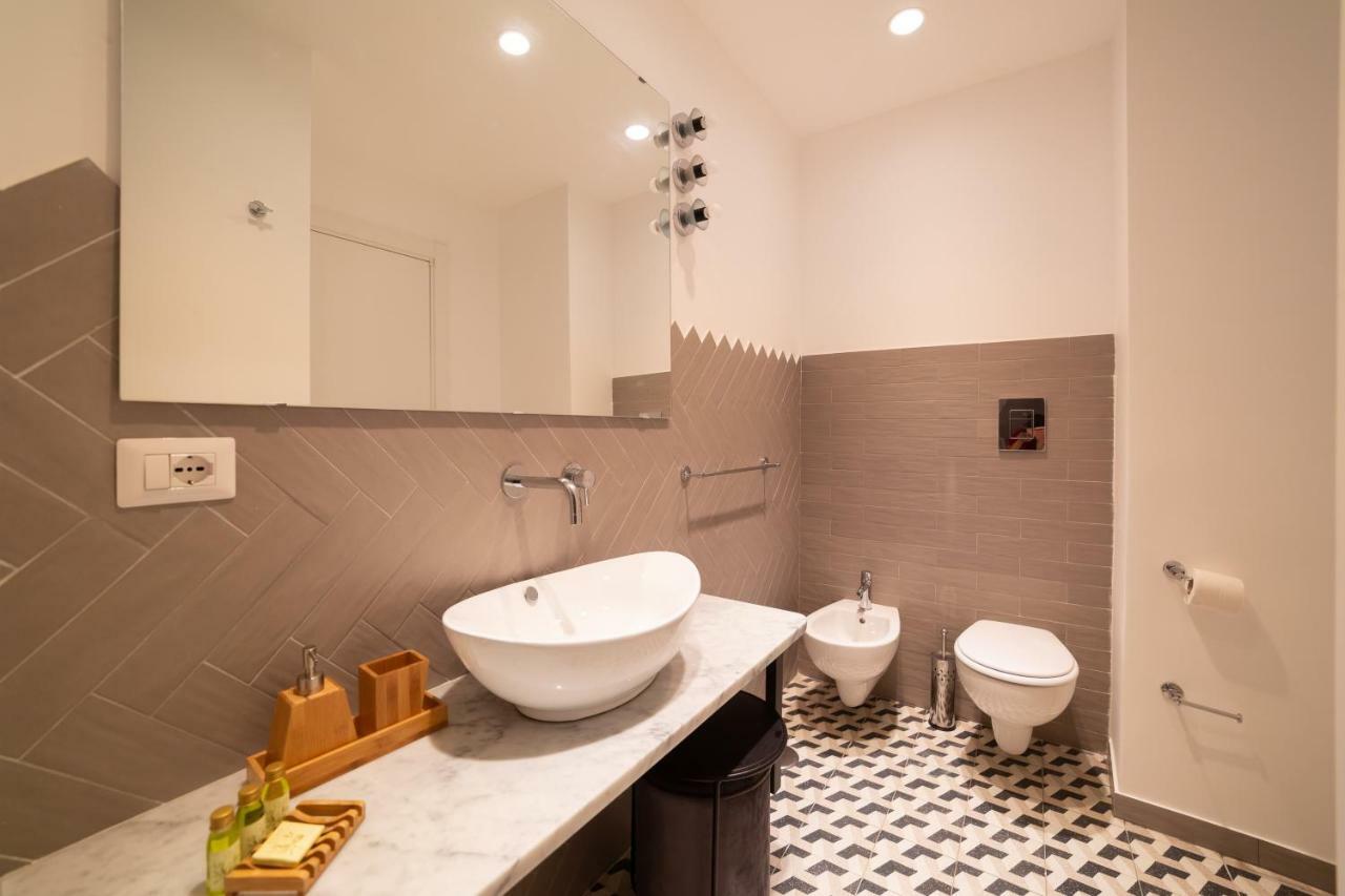The Duomo House By House In Naples Bed & Breakfast Exterior photo